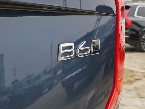 Certified 2023 Volvo XC90 B6 Plus image 31