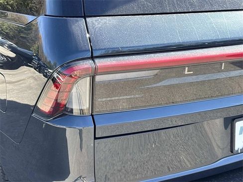 New 2025 Lincoln Navigator L Reserve w/ Jet Appearance Package image 11