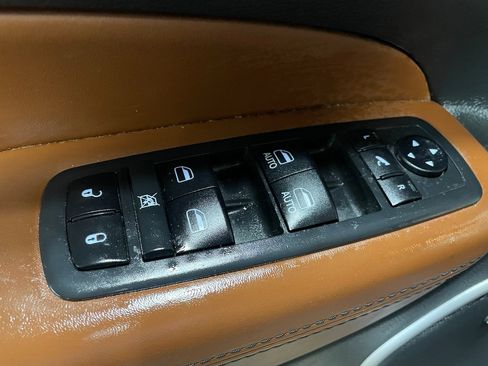 Used 2020 Jeep Grand Cherokee Summit image 13