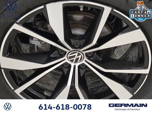 Certified 2025 Volkswagen Atlas Cross Sport SEL Premium R-Line AWD/4WD image 12