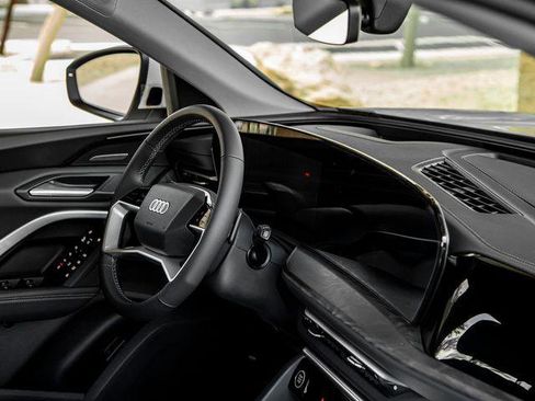 Certified 2025 Audi Q5 Premium Plus w/ Premium Plus image 29