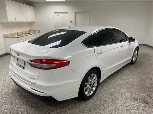 Used 2020 Ford Fusion SE image 5