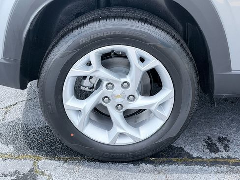 New 2026 Chevrolet Trax LS w/ LS Convenience Package FWD image 30