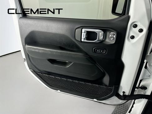 Used 2023 Jeep Wrangler Unlimited Sahara w/ Cold Weather Group image 27