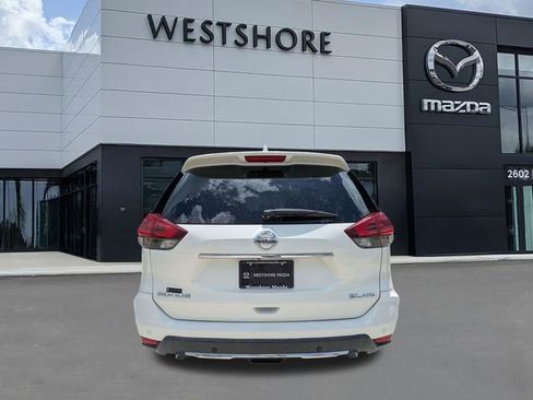 Used 2019 Nissan Rogue SL w/ Premium Package AWD/4WD image 4