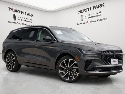 New 2026 Lincoln Nautilus Black Label AWD/4WD image 1