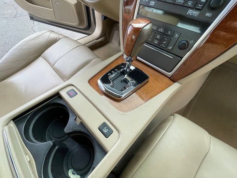 Used 2008 Cadillac STS w/ Preferred Equipment Group image 28