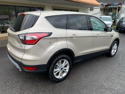 Used 2017 Ford Escape SE AWD/4WD image 5
