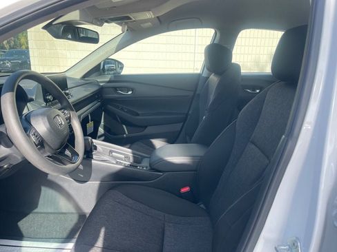 Used 2025 Honda Accord LX image 11