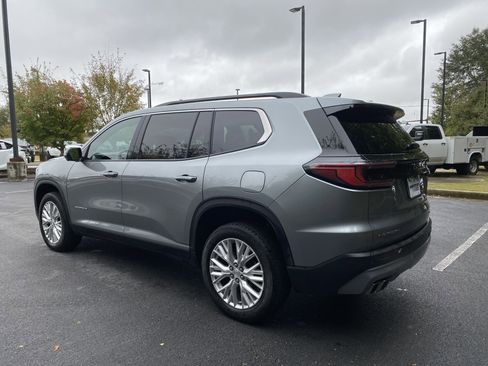 Used 2024 GMC Acadia Elevation image 7