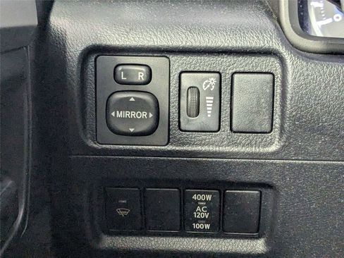 Used 2014 Toyota 4Runner SR5 AWD/4WD image 16