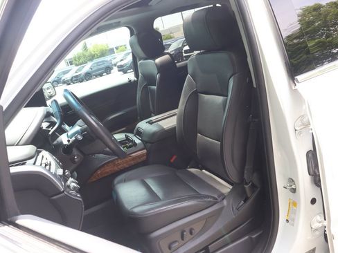 Used 2019 Chevrolet Tahoe Premier AWD/4WD image 34