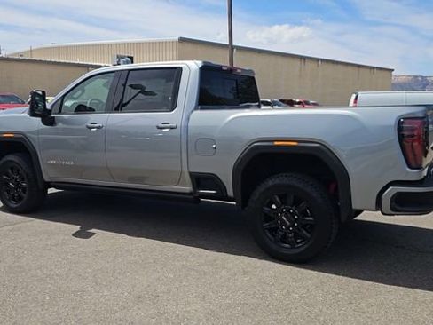 New 2026 GMC Sierra 2500 AT4 w/ AT4 Premium Plus Package AWD/4WD image 6
