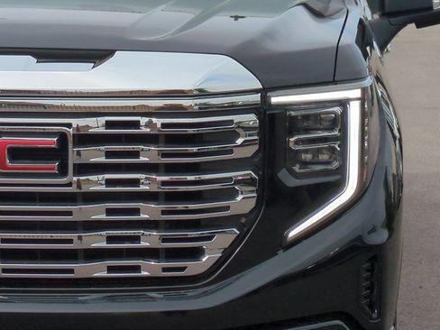 Used 2025 GMC Sierra 1500 Denali w/ Denali Reserve Package AWD/4WD image 53