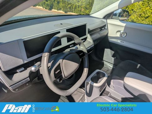 Used 2024 Hyundai Ioniq 5 SEL image 11