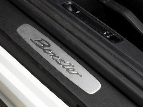 Used 2022 Porsche 718 Boxster RWD image 17