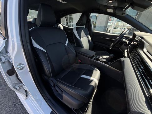 Used 2025 Toyota Camry SE image 41