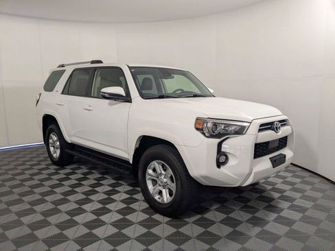 Used 2021 Toyota 4Runner SR5 Premium AWD/4WD image 3