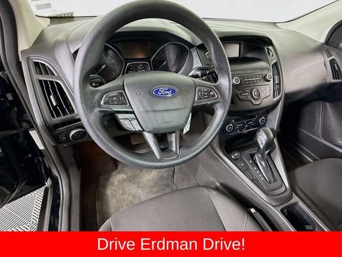 Used 2018 Ford Focus SE FWD image 7