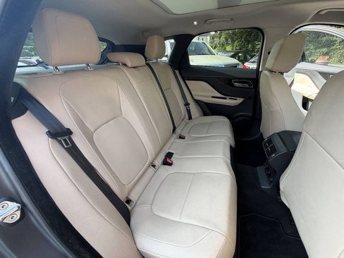Used 2018 Jaguar F-PACE Premium AWD/4WD image 12