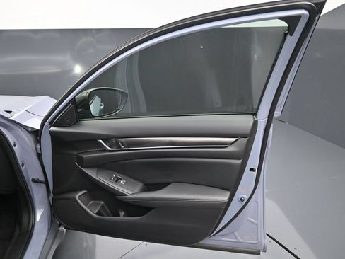 Used 2022 Honda Accord Sport image 12