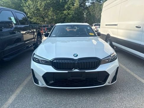 Used 2026 BMW 330i xDrive Sedan w/ M Sport Package AWD/4WD image 2