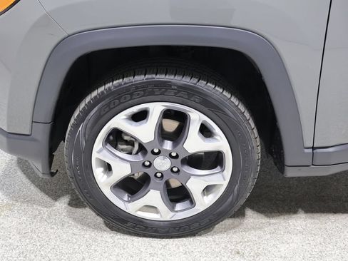 Used 2020 Jeep Compass Limited w/ Rear Convenience Group AWD/4WD image 7