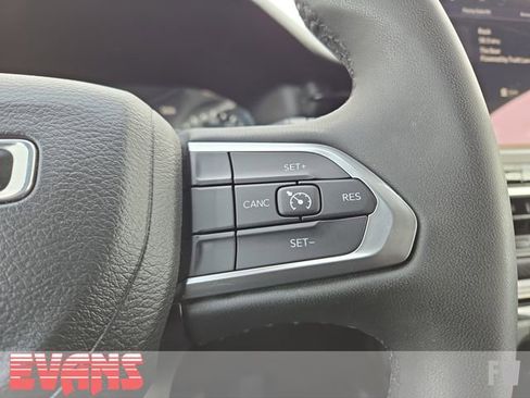 Used 2023 Jeep Compass Altitude image 14