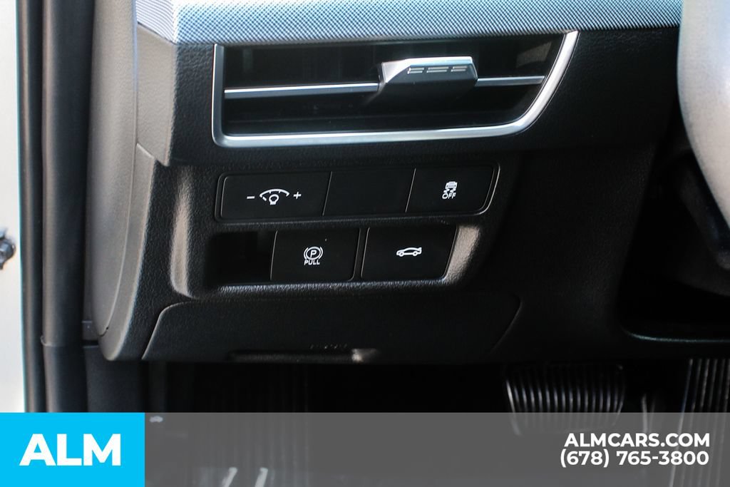 Used 2025 Hyundai Sonata SEL FWD image 27