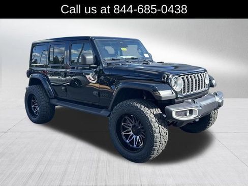 New 2026 Jeep Wrangler Unlimited Sahara AWD/4WD image 3