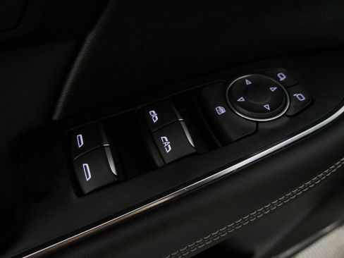 Used 2024 Buick Envision Sport Touring image 14