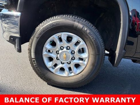 Used 2023 Chevrolet Silverado 2500 LT AWD/4WD image 9