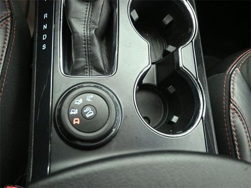 Certified 2018 Ford Explorer XLT w/ Equipment Group 202A image 18