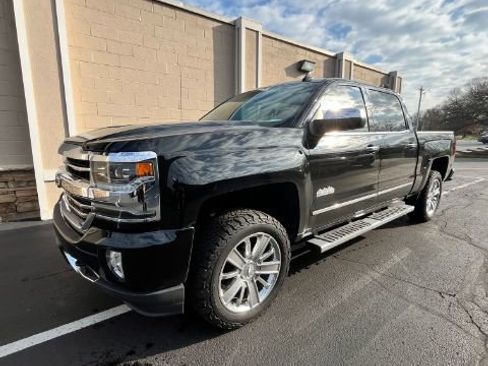 Used 2018 Chevrolet Silverado 1500 High Country image 7