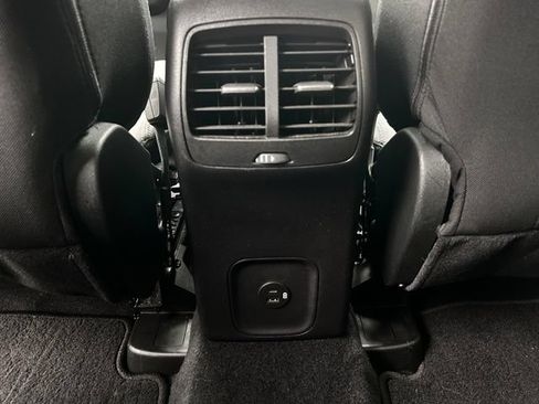 Used 2022 Ford Escape SE FWD image 27