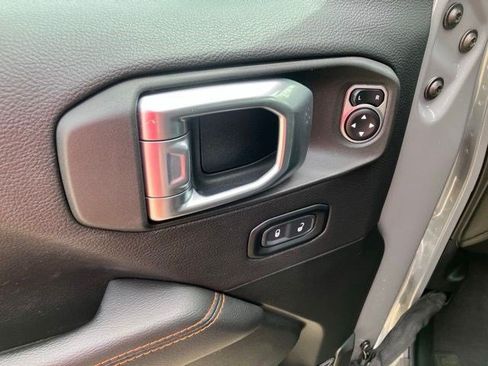 Used 2022 Jeep Gladiator Mojave w/ LED Lighting Group AWD/4WD image 10