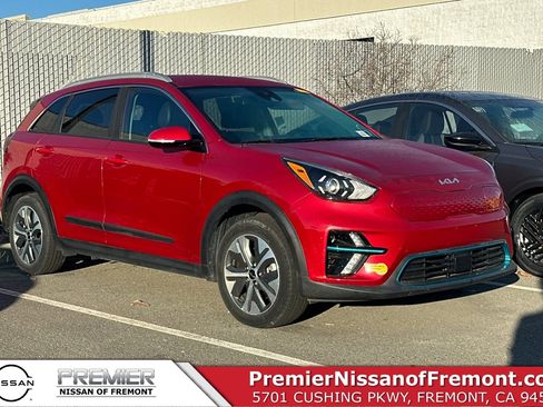Used 2022 Kia Niro EX image 1