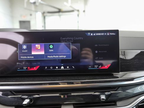 New 2026 BMW X5 xDrive50e image 16