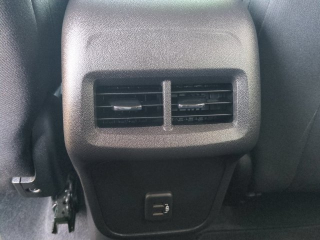 Used 2023 Chevrolet Equinox LT FWD image 29