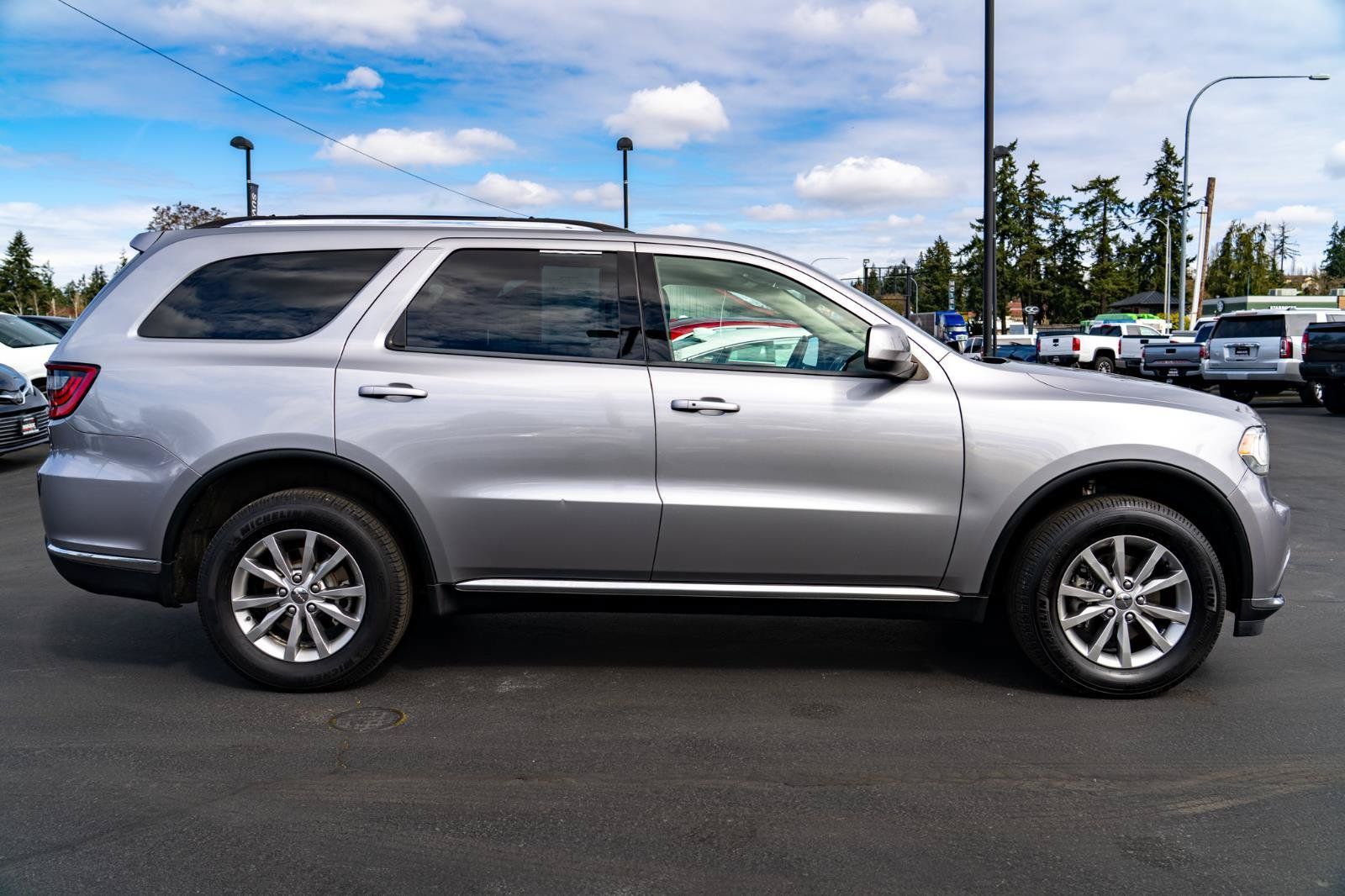 Used 2017 Dodge Durango SXT w/ Quick Order Package 23B AWD/4WD image 8