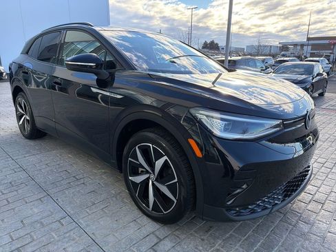 Certified 2023 Volkswagen ID.4 Pro S Plus image 9