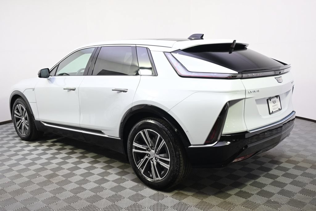 New 2026 Cadillac Lyriq Premium Luxury w/ LPO, Floor Liner Package AWD/4WD image 3