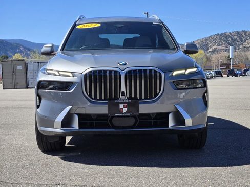 Used 2024 BMW X7 xDrive40i w/ Premium Package image 2