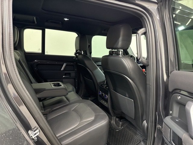 Used 2023 Land Rover Defender 110 X-Dynamic SE AWD/4WD image 11