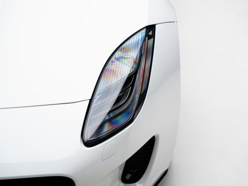 Used 2020 Jaguar F-TYPE Coupe image 10