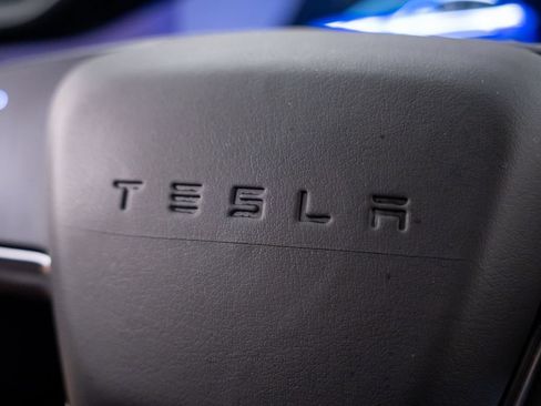 Used 2022 Tesla Model X AWD/4WD image 21