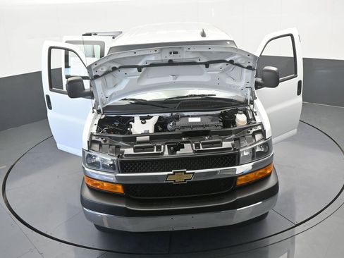 Used 2024 Chevrolet Express 2500 Work Van w/ Driver Convenience Package image 64