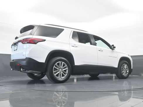 Used 2023 Chevrolet Traverse LT image 64