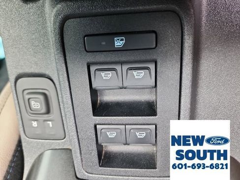Used 2023 Ford Bronco Wildtrak image 27