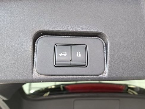 Used 2024 Nissan Rogue SV image 26